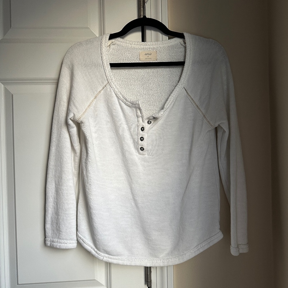 Aerie Fleece Quarter Sleeve White Top Size M